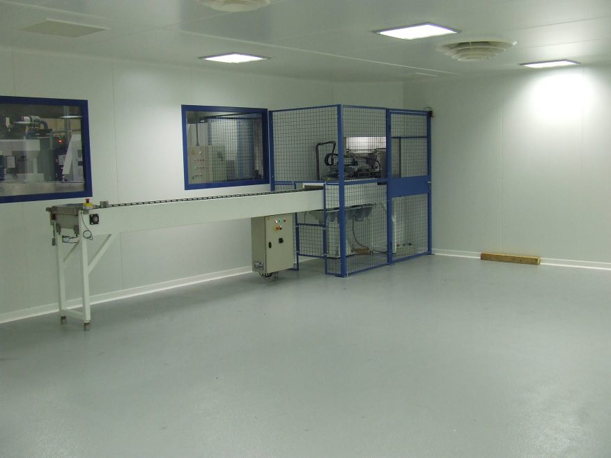 Carousel parts washer in a clean room