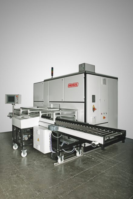 Vaccum and hybrid solvents degreasing machine