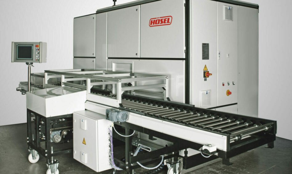 Vaccum and hybrid solvents degreasing machine